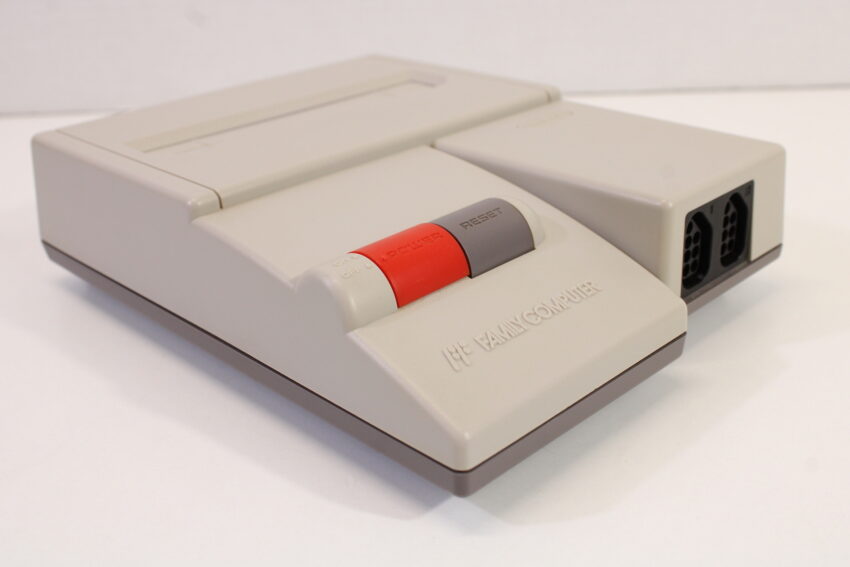 AV Famicom Console "New Famicom" Controller x1 Super Mario Bros 1 Gradius Yie Ar Kung Fu AC Adapter AV Cable & NES Pin Converter (B) Nintendo Famicom FC