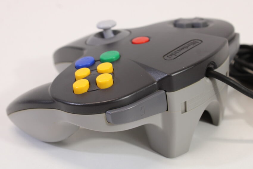 Official Nintendo 64 Black x Gray Controller 7/10 Tight Stick Discolored TESTED N64 (B)