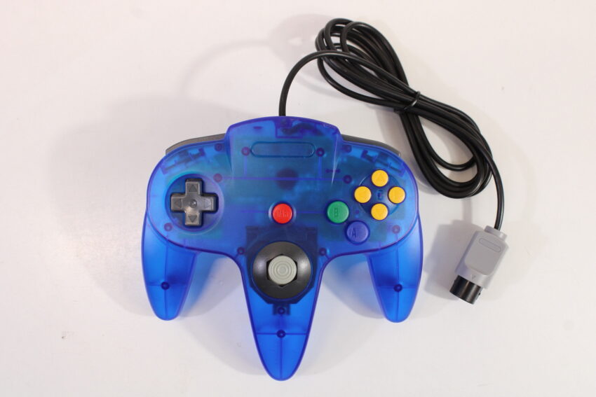 Nintendo N64 Toys R' Us Limited Gold Console Mario Kart 64 Yoshi Story Ogre Battle Controller AC AV REGION FREE (B)