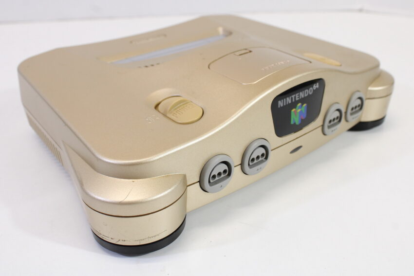 Nintendo N64 Toys R' Us Limited Gold Console Mario Kart 64 Yoshi Story Ogre Battle Controller AC AV REGION FREE (B)