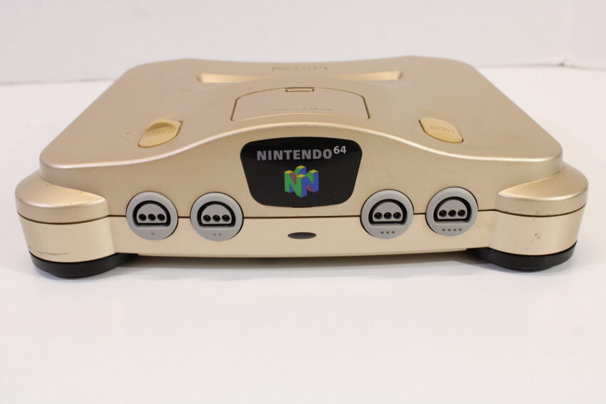 Nintendo N64 Toys R' Us Limited Gold Console Mario Kart 64 Yoshi Story Ogre Battle Controller AC AV REGION FREE (B)