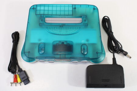 Nintendo 64 Toys R Us Limited Clear Blue x Clear Console & AC AV NTSC REGION FREE N64 (Crack in Shell)