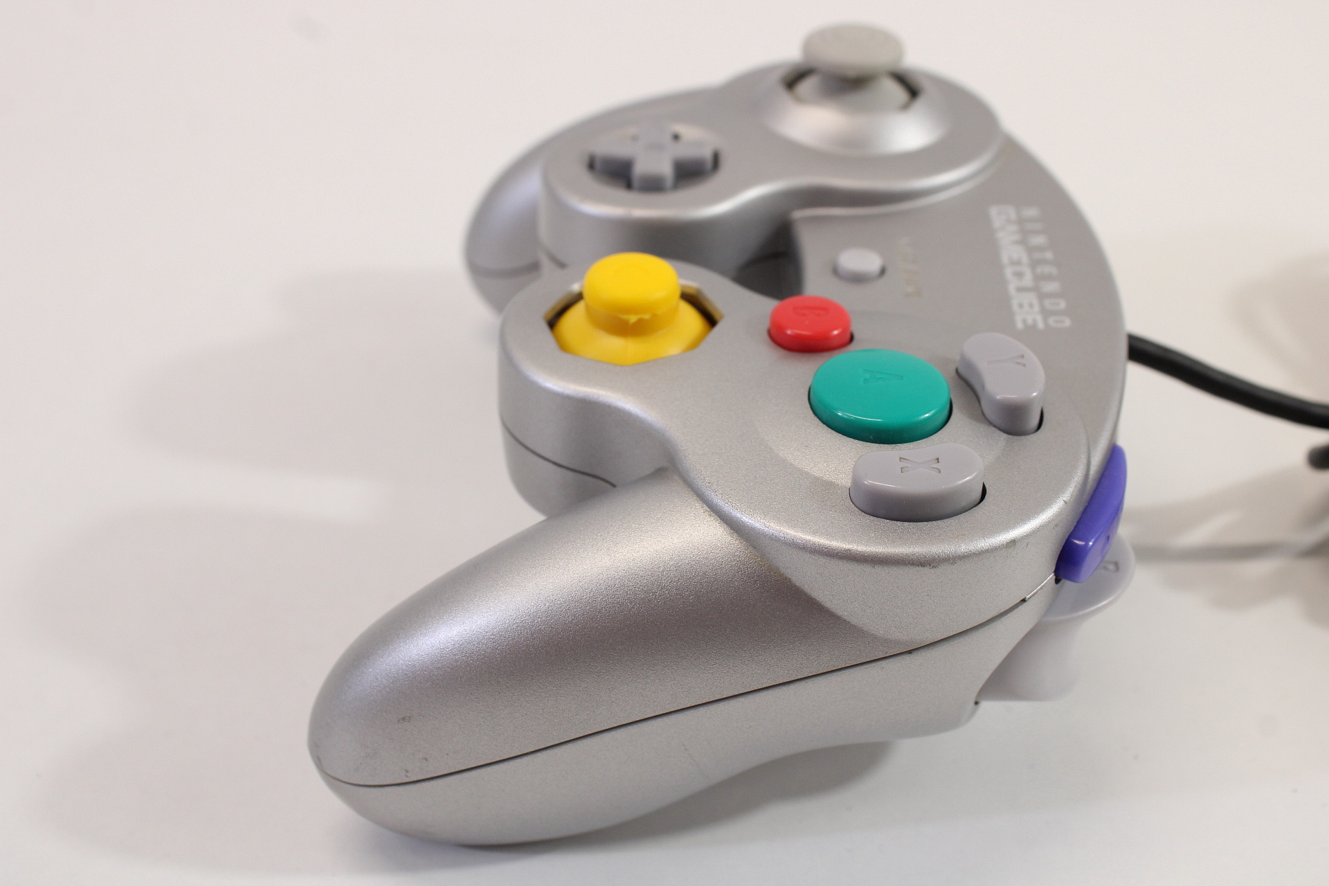 Official Nintendo Gamecube T3 Controller Platinum Silver Cosmetic Wears GC (B) Nintendo GameCube GC