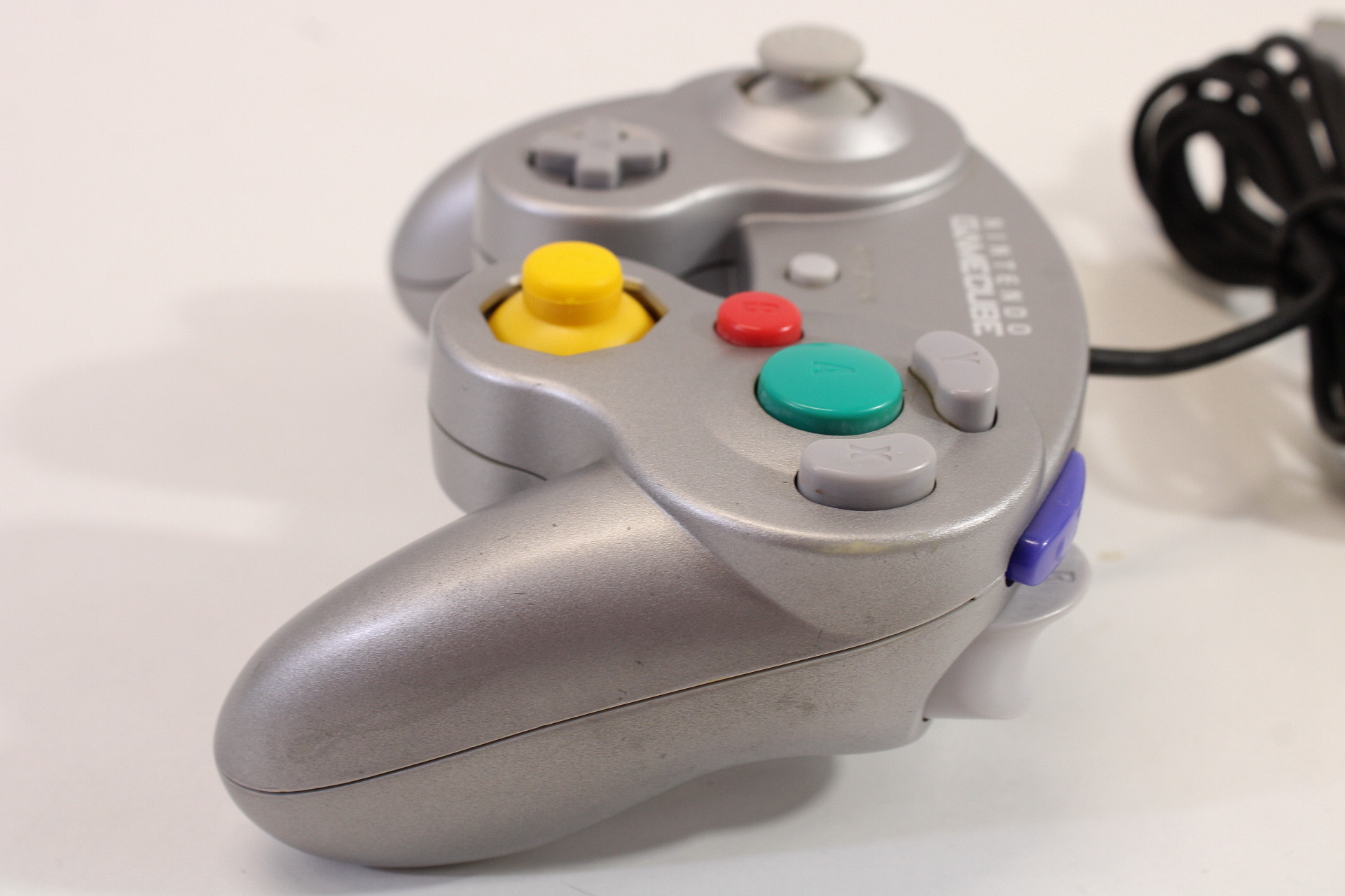 Official Nintendo Gamecube T3 Controller Platinum Silver Cosmetic Wears GC (B) Nintendo GameCube GC