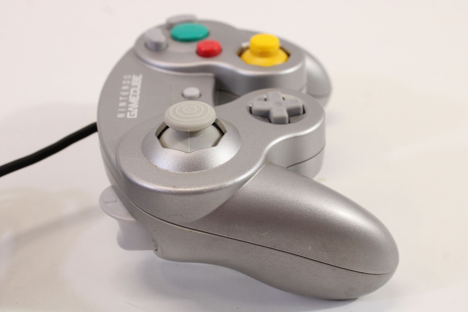 Official Nintendo Gamecube T3 Controller Platinum Silver Cosmetic Wears GC (B) Nintendo GameCube GC