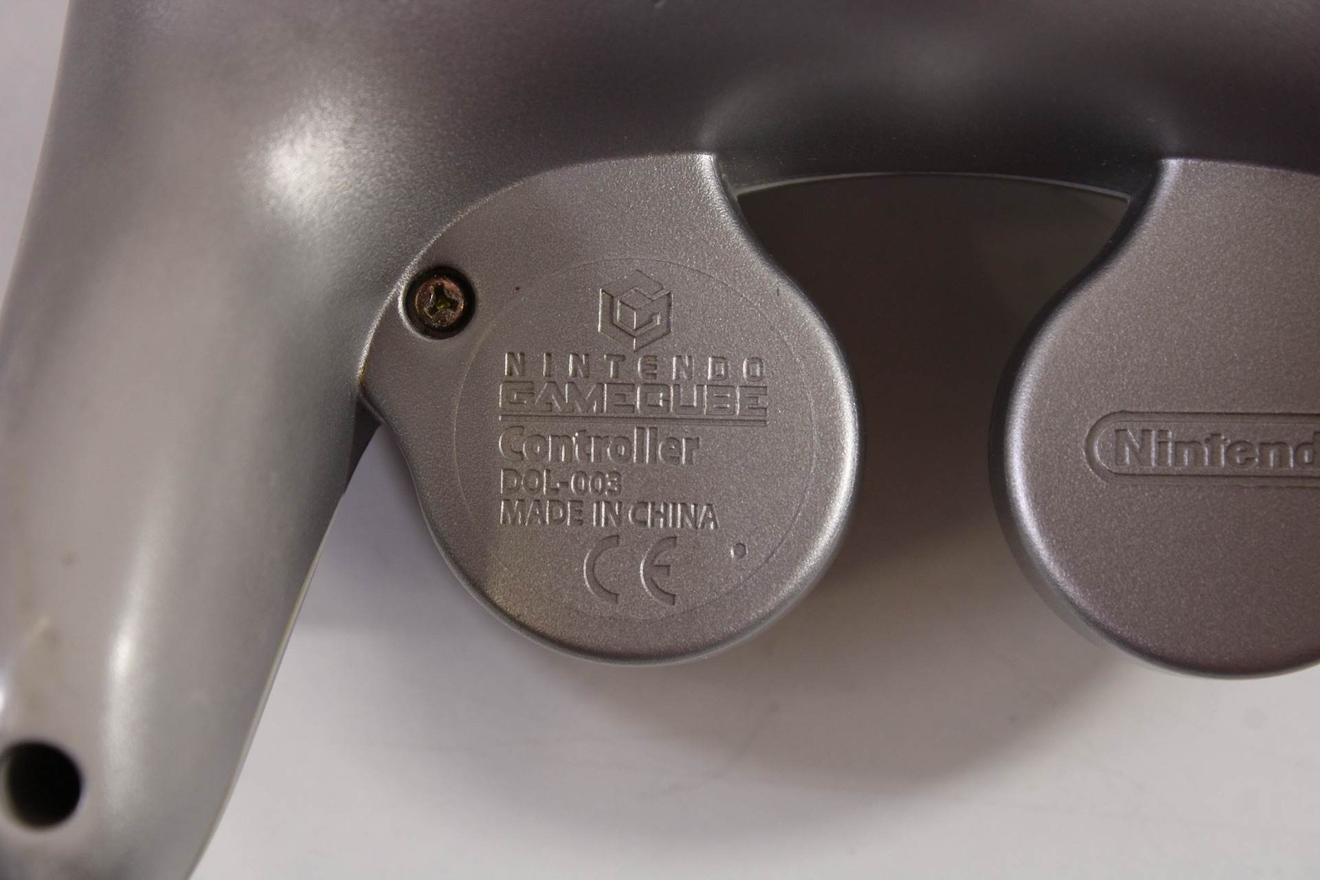 Official Nintendo Gamecube T3 Controller Platinum Silver Cosmetic Wears GC (B) Nintendo GameCube GC