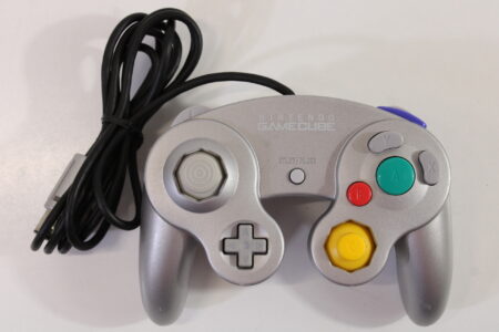 Official Nintendo Gamecube T3 Controller Platinum Silver Cosmetic Wears GC (B) Nintendo GameCube GC