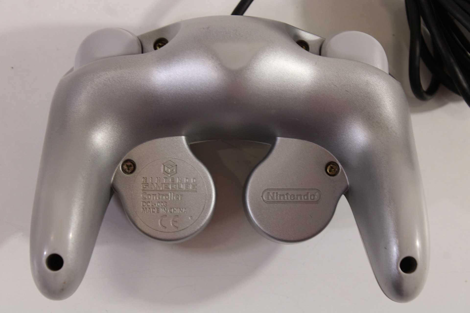 Official Nintendo Gamecube T3 Controller Platinum Silver Cosmetic Wears GC (B) Nintendo GameCube GC