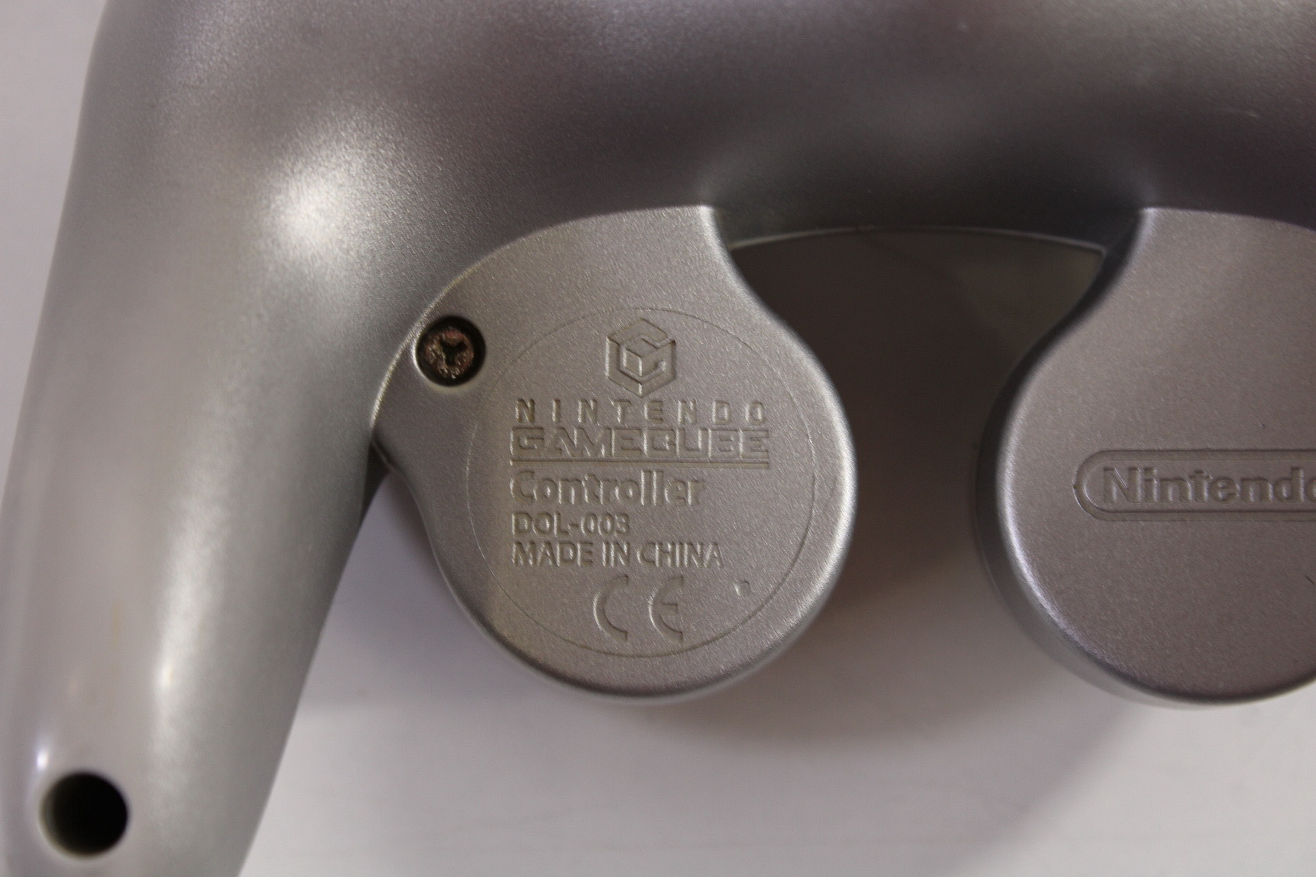 Official Nintendo Gamecube T3 Controller Platinum Silver Cosmetic Wears GC (B) Nintendo GameCube GC