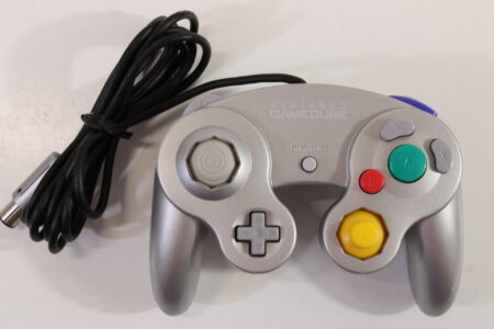 Official Nintendo Gamecube T3 Controller Platinum Silver Cosmetic Wears GC (B) Nintendo GameCube GC