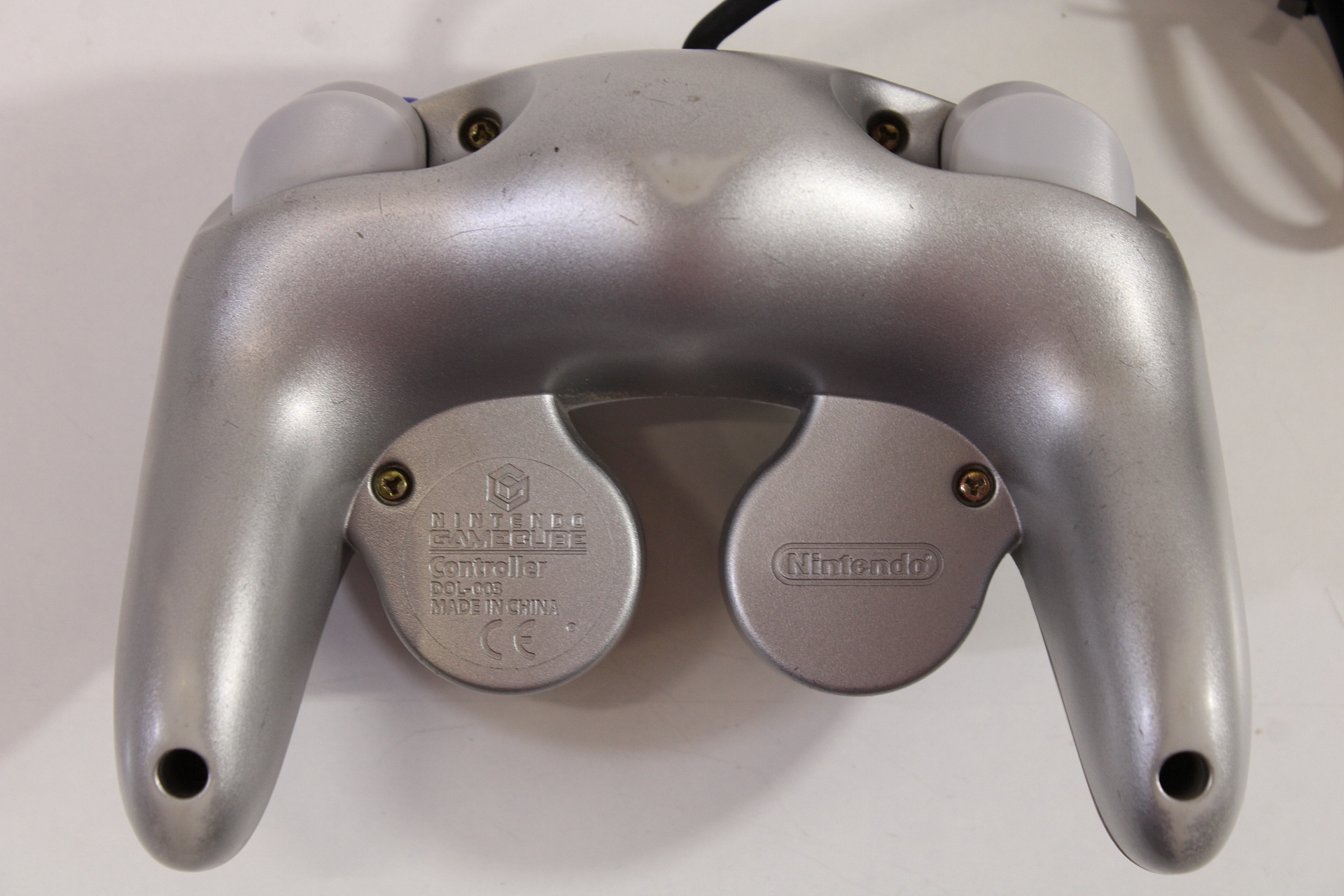 Official Nintendo Gamecube T3 Controller Platinum Silver Cosmetic Wears GC (B) Nintendo GameCube GC