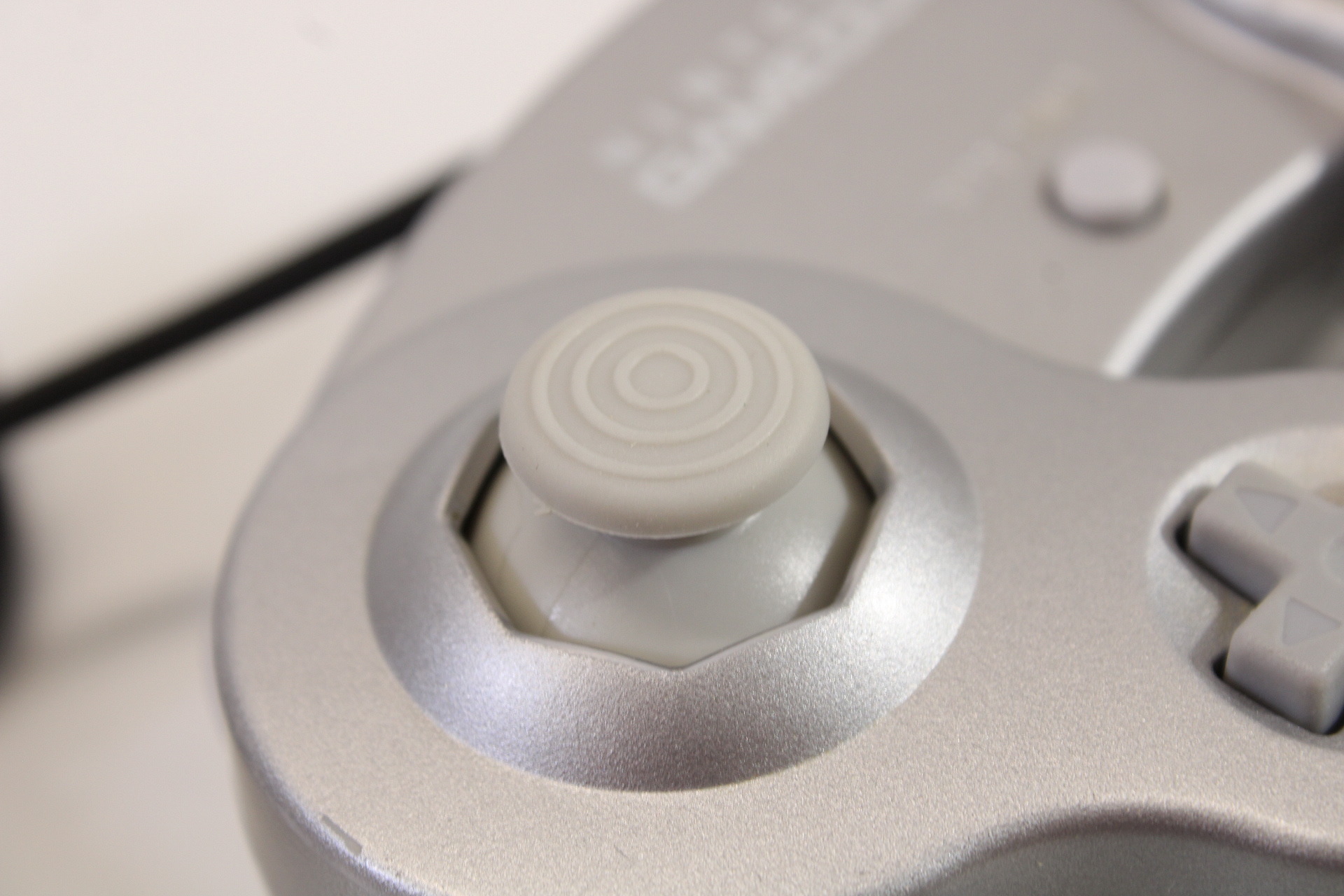 Official Nintendo Gamecube T3 Controller Platinum Silver Cosmetic Wears GC (B) Nintendo GameCube GC
