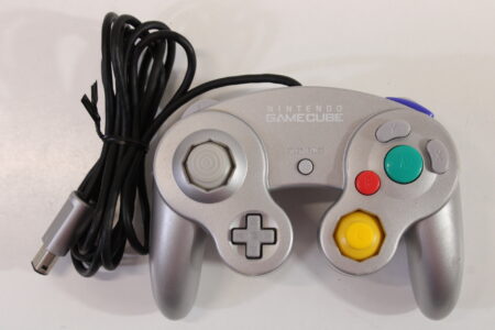 Official Nintendo Gamecube T3 Controller Platinum Silver Cosmetic Wears GC (B) Nintendo GameCube GC