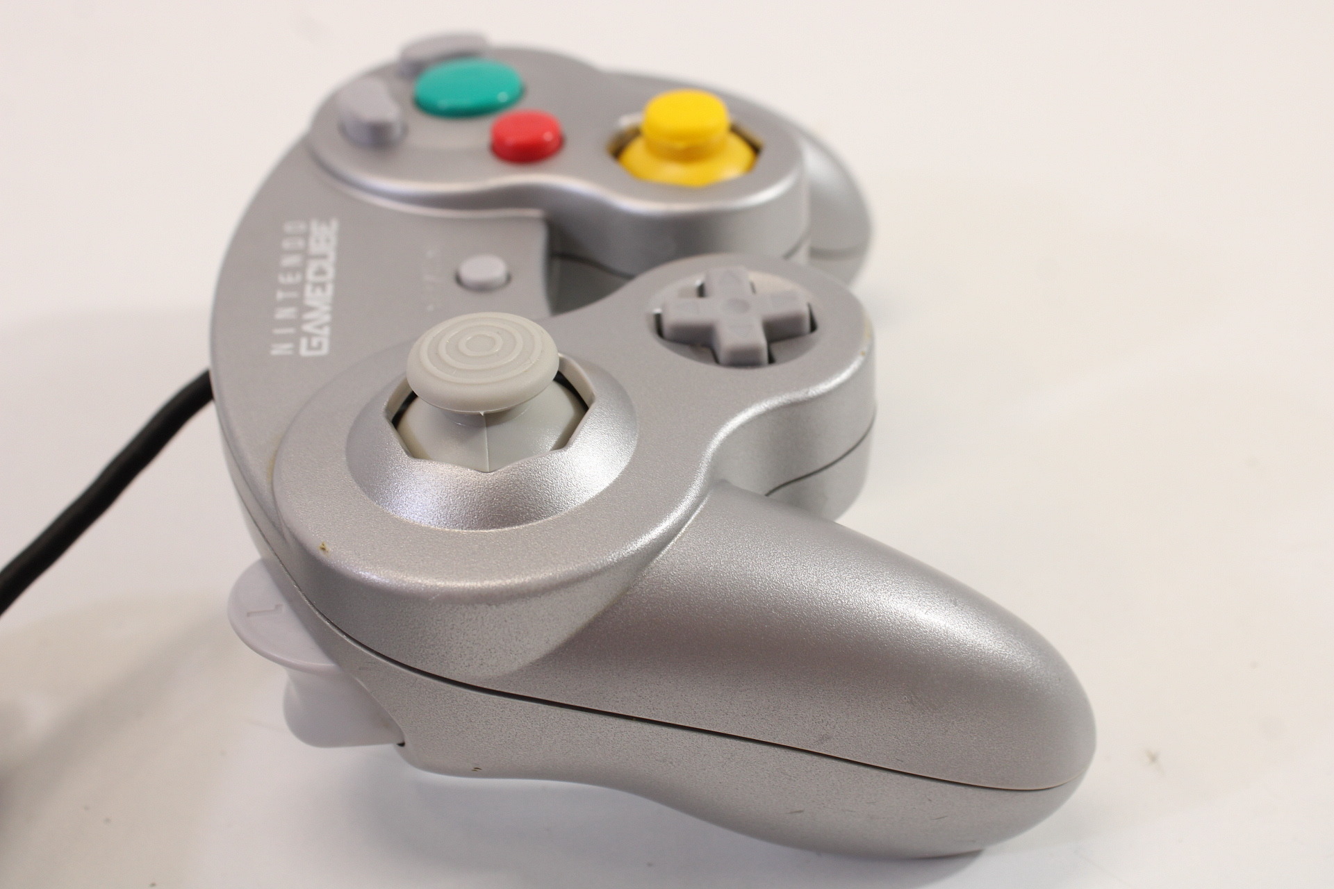 Official Nintendo Gamecube T3 Controller Platinum Silver Cosmetic Wears GC (B) Nintendo GameCube GC