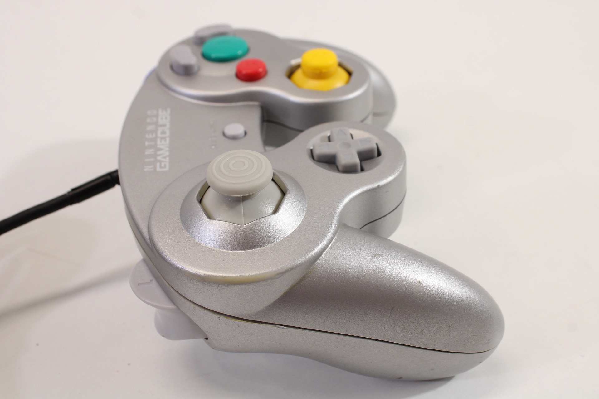 Official Nintendo Gamecube T3 Controller Platinum Silver Cord Damage / Cosmetic Wears GC (D) Nintendo GameCube GC