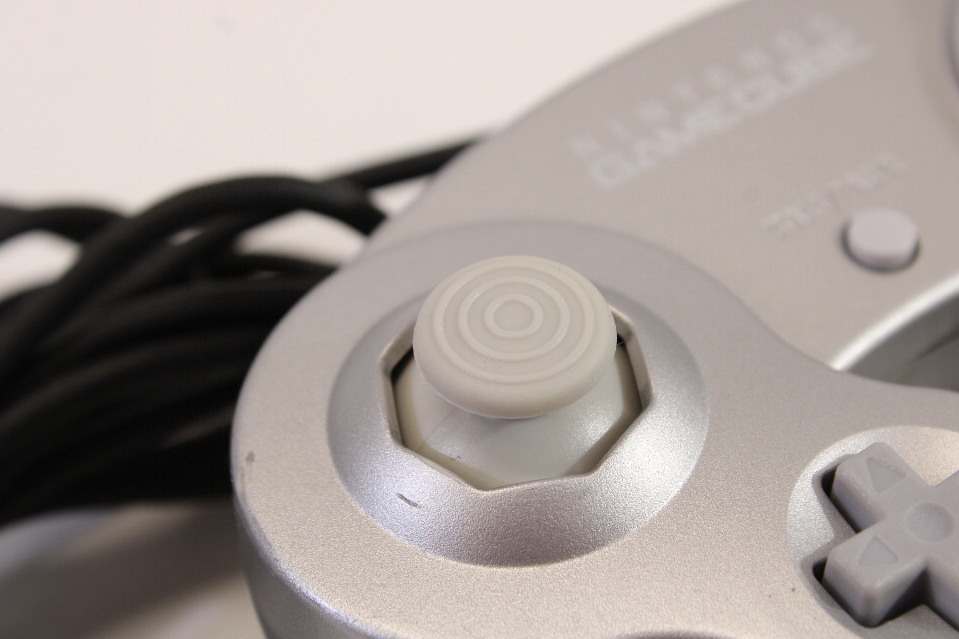 Official Nintendo Gamecube T3 Controller Platinum Silver Cord Damage / Cosmetic Wears GC (D) Nintendo GameCube GC