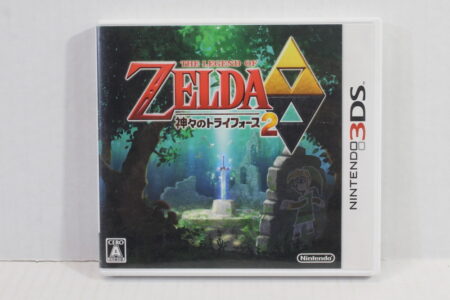 The Legend of Zelda A Link Between Worlds CIB (B) Nintendo 3DS