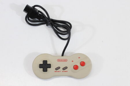 Famicom Dogbone Controller HVC-102 (B Discolored) Nintendo Famicom FC NES