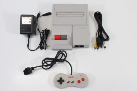 AV Famicom Console "New Famicom" HVC-101 Controller x1 AC Adapter AV Cable (B) Nintendo Famicom FC