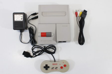 AV Famicom Console "New Famicom" HVC-101 Controller x1 AC Adapter AV Cable (B) Nintendo Famicom FC