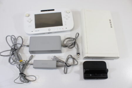 Nintendo Wii U White Console 32GB WUP-101(01) Gamepad WUP-010 Charger WUP-011(JPN) AC Adapter WUP-002(JPN) Gamepad Stand WUP-014(B) Nintendo Wii U