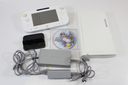 Nintendo Wii U White Console 32GB WUP-101(01) Gamepad WUP-010 Charger WUP-011(JPN) AC Adapter WUP-002(JPN) Gamepad Stand WUP-014 W/ Super Smash Bros for the Wii U.(B) Nintendo Wii U