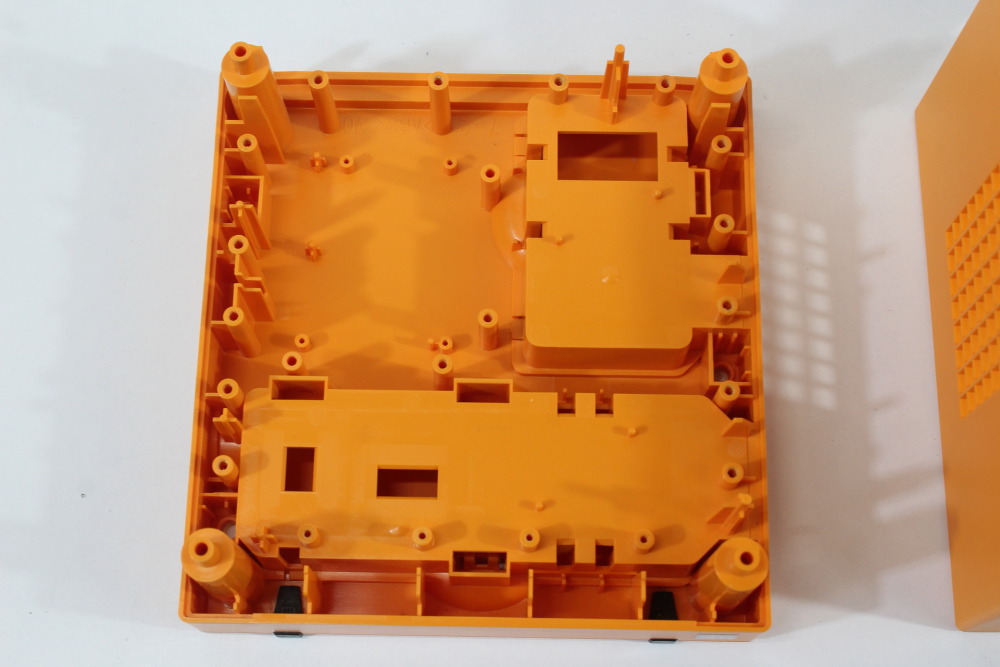 Nintendo GameCube OEM Replacement Shell Only Spice Orange DOL-001 (For Parts or Repair) Nintendo GameCube GC