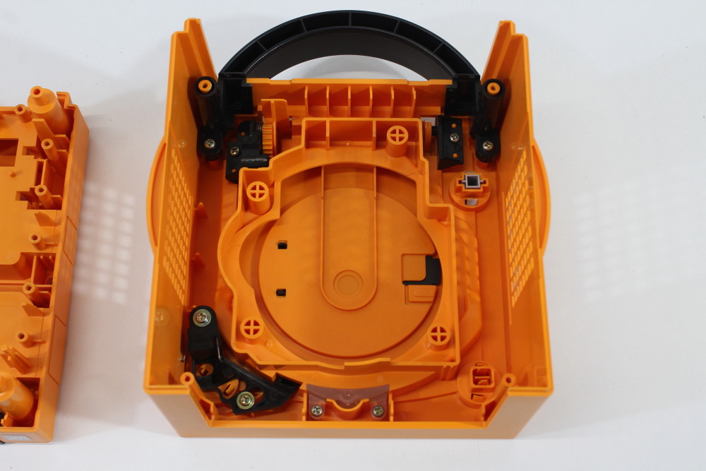 Nintendo GameCube OEM Replacement Shell Only Spice Orange DOL-001 (For Parts or Repair) Nintendo GameCube GC