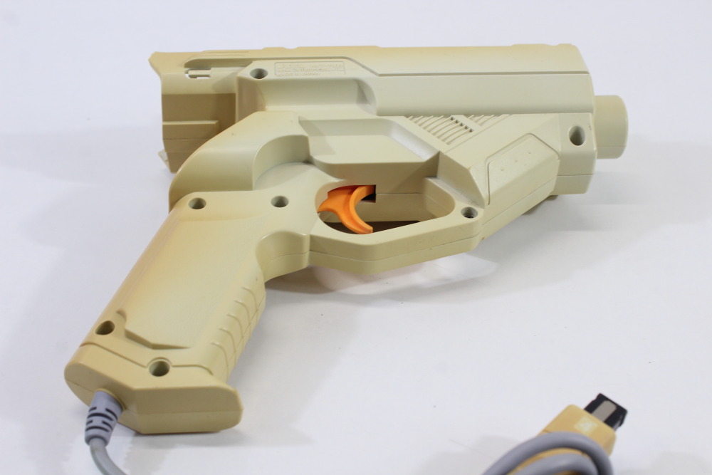 Official Light Gun Controller HKT-7800 (C Discolored Cosmetic Damage) SEGA Dreamcast DC