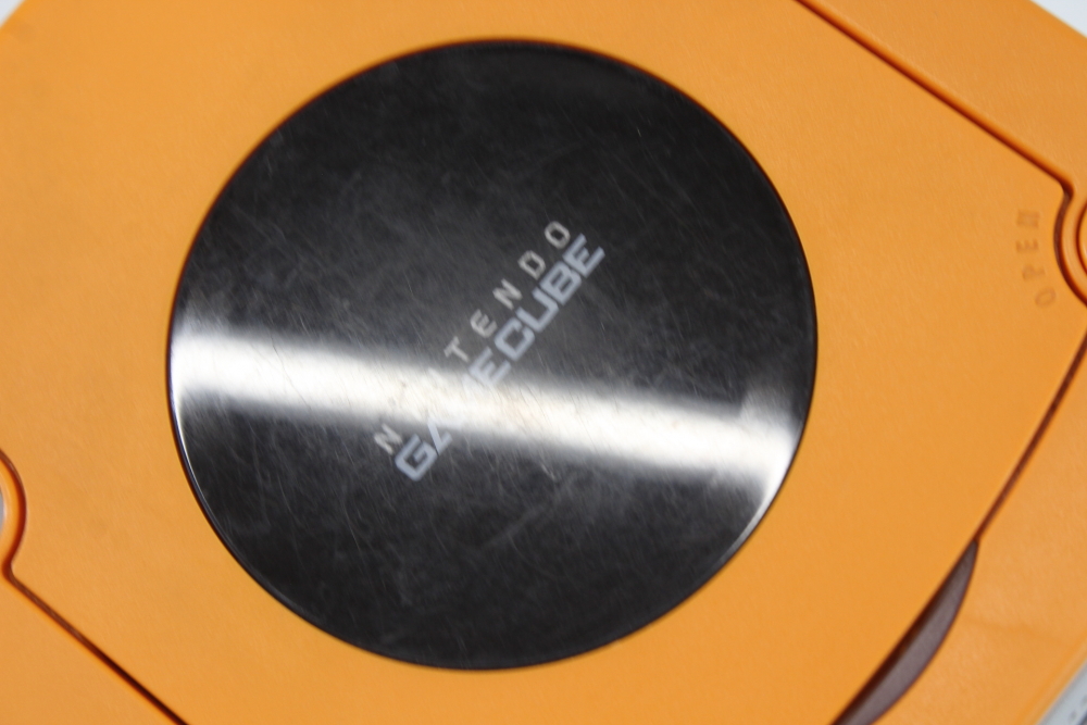 Nintendo GameCube OEM Replacement Shell Only Spice Orange DOL-001 (For Parts or Repair) Nintendo GameCube GC