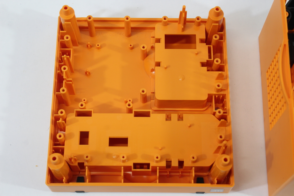 Nintendo GameCube OEM Replacement Shell Only Spice Orange DOL-001 (For Parts or Repair) Nintendo GameCube GC