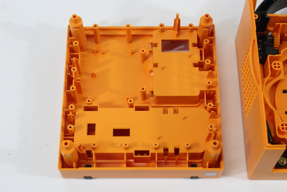 Nintendo GameCube OEM Replacement Shell Only Spice Orange DOL-001 (For Parts or Repair) Nintendo GameCube GC