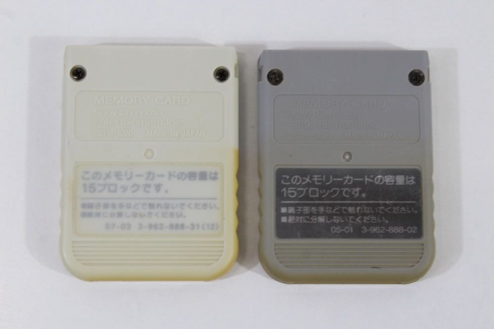 Lot of 2 Official SONY PlayStation 1 OEM Memory Card SCPH-1020 White Grey for PS1 Console (C, Discoloration) SONY PlayStation 1 PS1