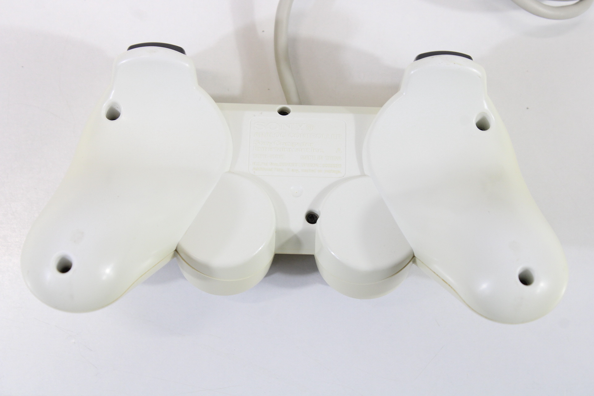 Official Sony PlayStation Dualshock 2 Ceramic White Controller Pad Discolored SCPH-10010 OEM (B)