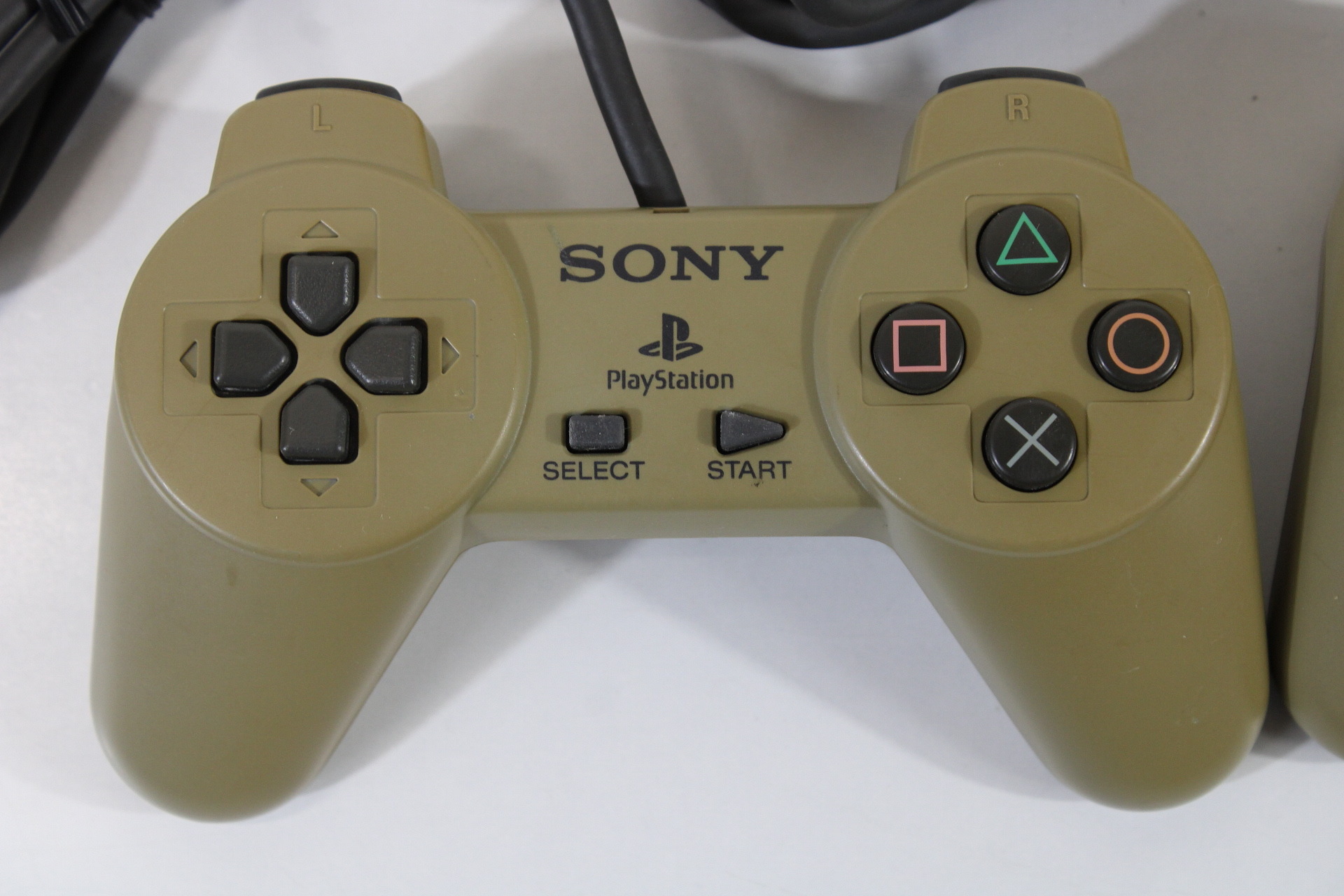 Official Sony PlayStation Controller Pad Gray SCPH-1010 Discolored OEM (B)