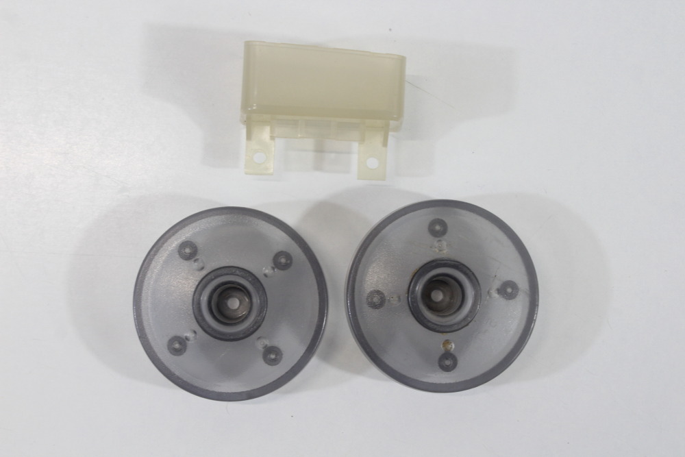 Nintendo 64 Toys R' Us Limited Clear Blue x Clear Console OEM Replacement Shell (C Cosmetic Damage) Nintendo 64 N64