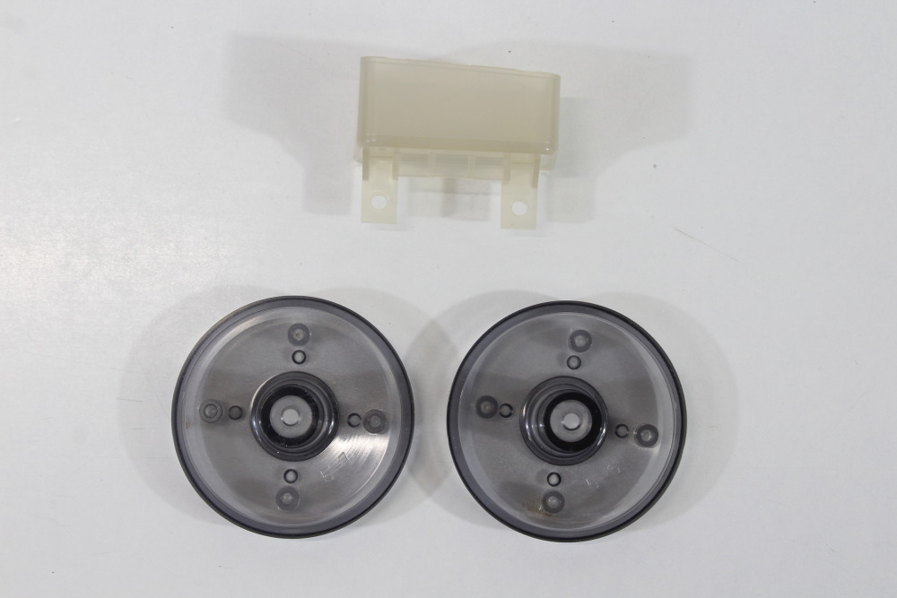 Nintendo 64 Toys R' Us Limited Clear Blue x Clear Console OEM Replacement Shell (C Cosmetic Damage) Nintendo 64 N64