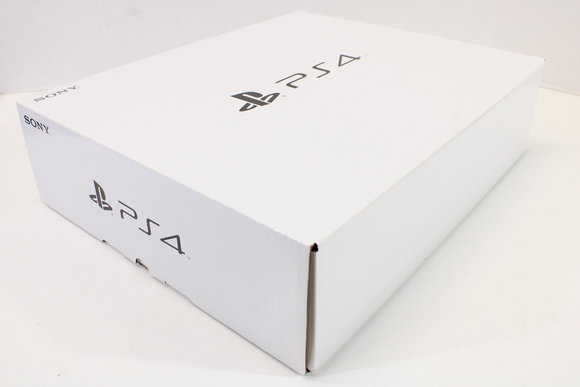 North American PlayStation 4 PS4 console Boxed CUH-1215A Uncharted Need for Speed (USA) (B)