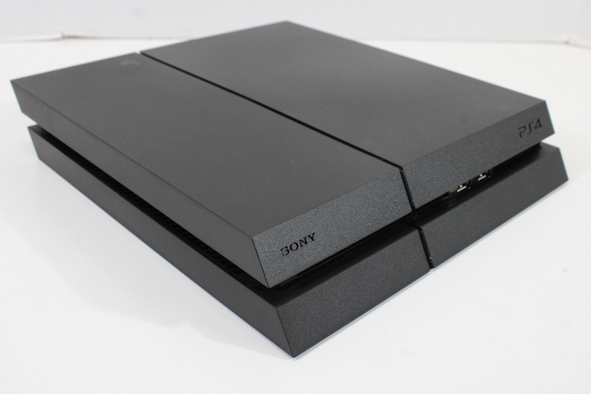 North American PlayStation 4 PS4 console Boxed CUH-1215A Uncharted Need for Speed (USA) (B)