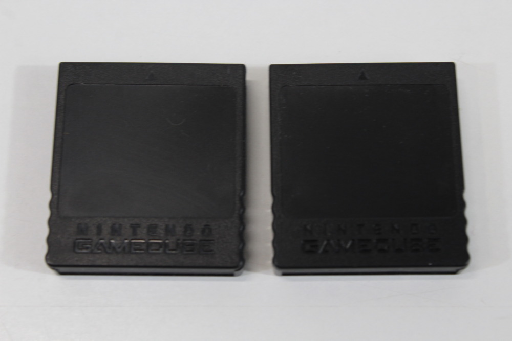 Lot of 2 Official Nintendo GameCube Black Memory Card 251 Blocks OEM DOL-014 (A)