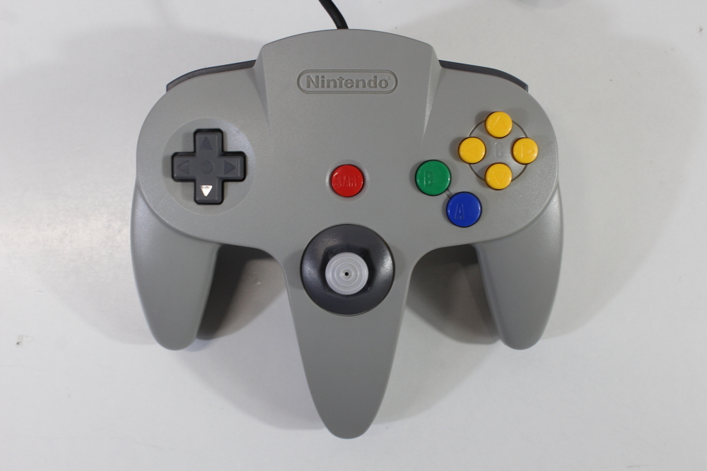 Japanese Nintendo 64 Charcoal Black Console and Grey Controller CIB (B) N64