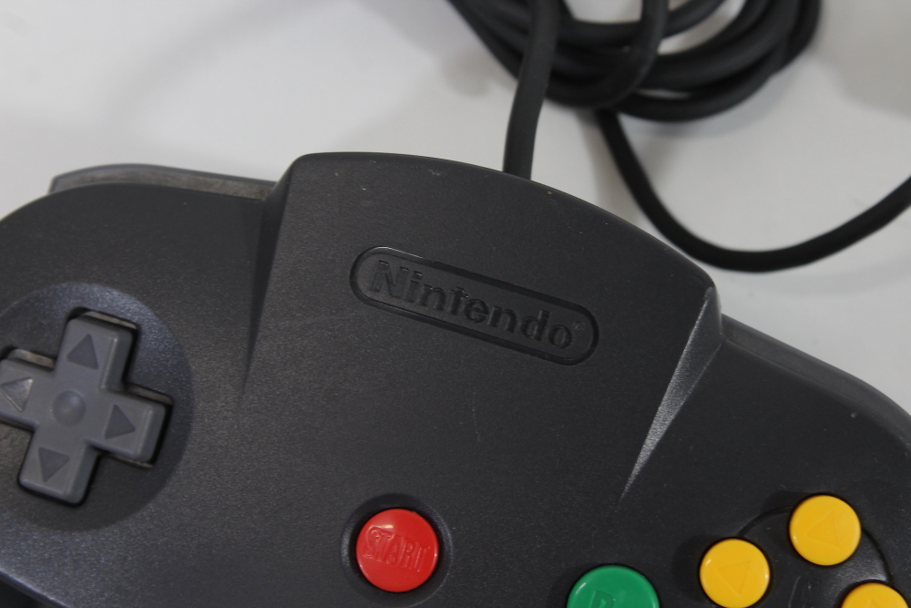 Official Nintendo 64 Controller Black x Gray 7/10 Tight Stick (B) Nintendo 64 N64