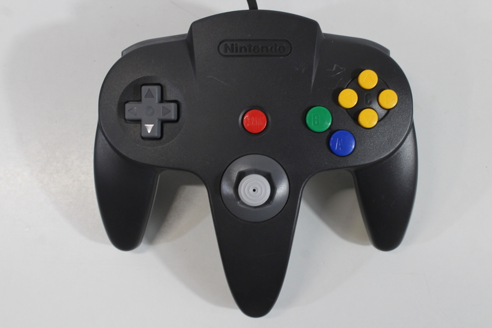 Lot of 2 Official Nintendo 64 Controller Black x Gray Back 9/10 Tight Stick N64 (B)