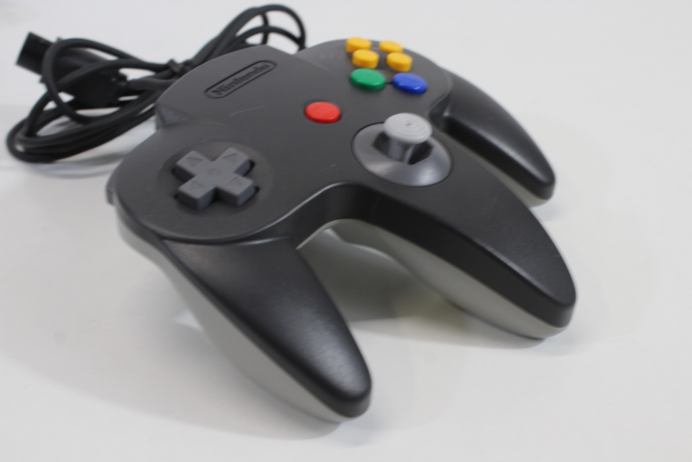 Lot of 2 Official Nintendo 64 Controller Black x Gray Back 9/10 Tight Stick N64 (B)