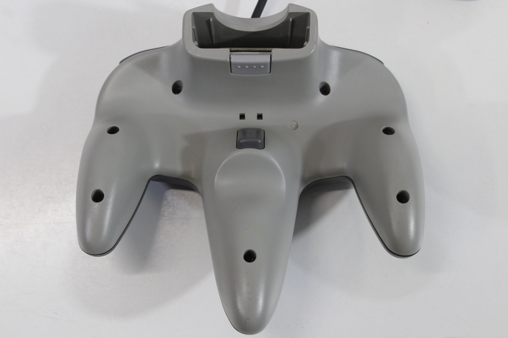 Lot of 2 Official Nintendo 64 Controller Black x Gray Back 9/10 Tight Stick N64 (B)