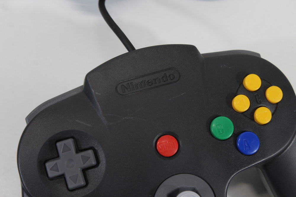 Lot of 2 Official Nintendo 64 Controller Black x Gray Back 8/10 Tight Stick N64 (B)