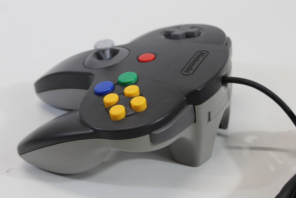 Lot of 2 Official Nintendo 64 Controller Black x Gray Back 8/10 Tight Stick N64 (B)