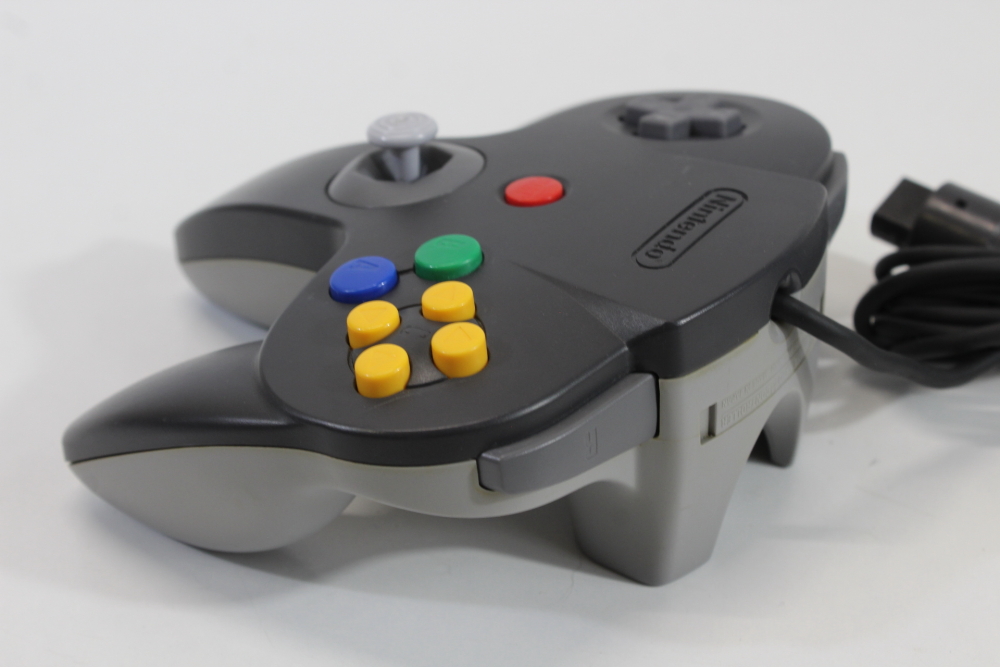 Lot of 2 Official Nintendo 64 Controller Black x Gray Back 7/10 Tight Stick N64 (B)