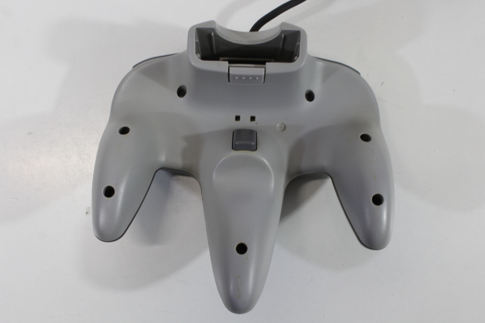 Lot of 2 Official Nintendo 64 Controller Black x Gray Back 7/10 Tight Stick N64 (B)