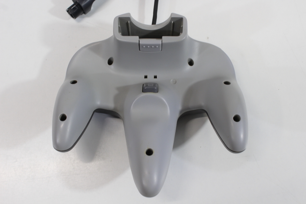 Lot of 2 Official Nintendo 64 Controller Black x Gray Back 7/10 Tight Stick N64 (B)